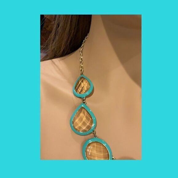 Gorgeous Turquoise Statement Necklace  - Picture 3 of 3